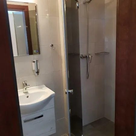 Ostrysz Rum i privatbostad Dzianisz